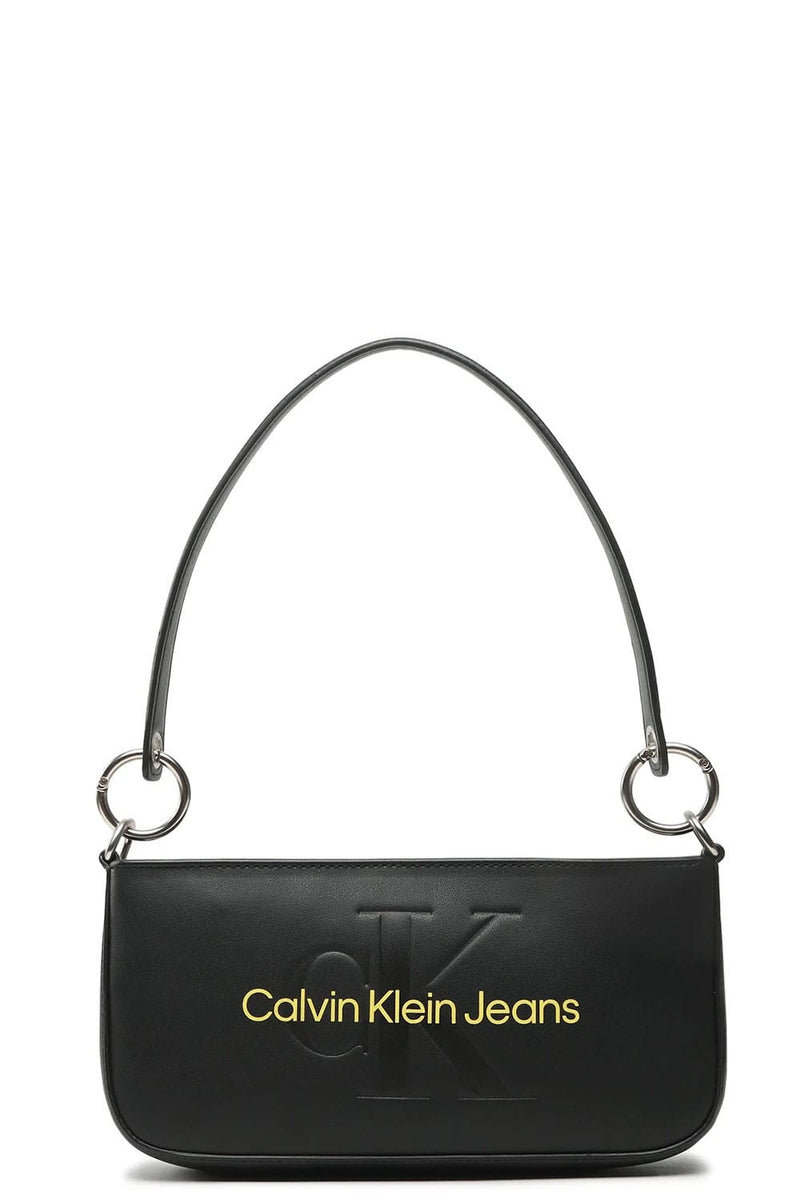 chan.kot_  CANTE CALVIN KLEIN JEANS – Rogers